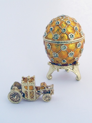 Яйцо-шкатулка Фаберже "Коронационное с каретой" малое Е-06 фото 10